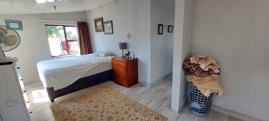 5 Bedroom Property for Sale in Sunrise On Sea Eastern Cape
